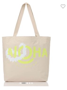 ALOHA Collection Reversible Lei Highlighter on Sandstone Tote